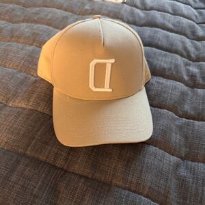 Men’s True Brvnd Reverse D Dallas Tan Baseball Cap